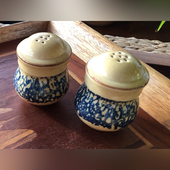 Pfaltzgraff ‘America’ Sponge Ware Candlestick Holders/Salt and Pepper Shakers - Picture 3 of 5